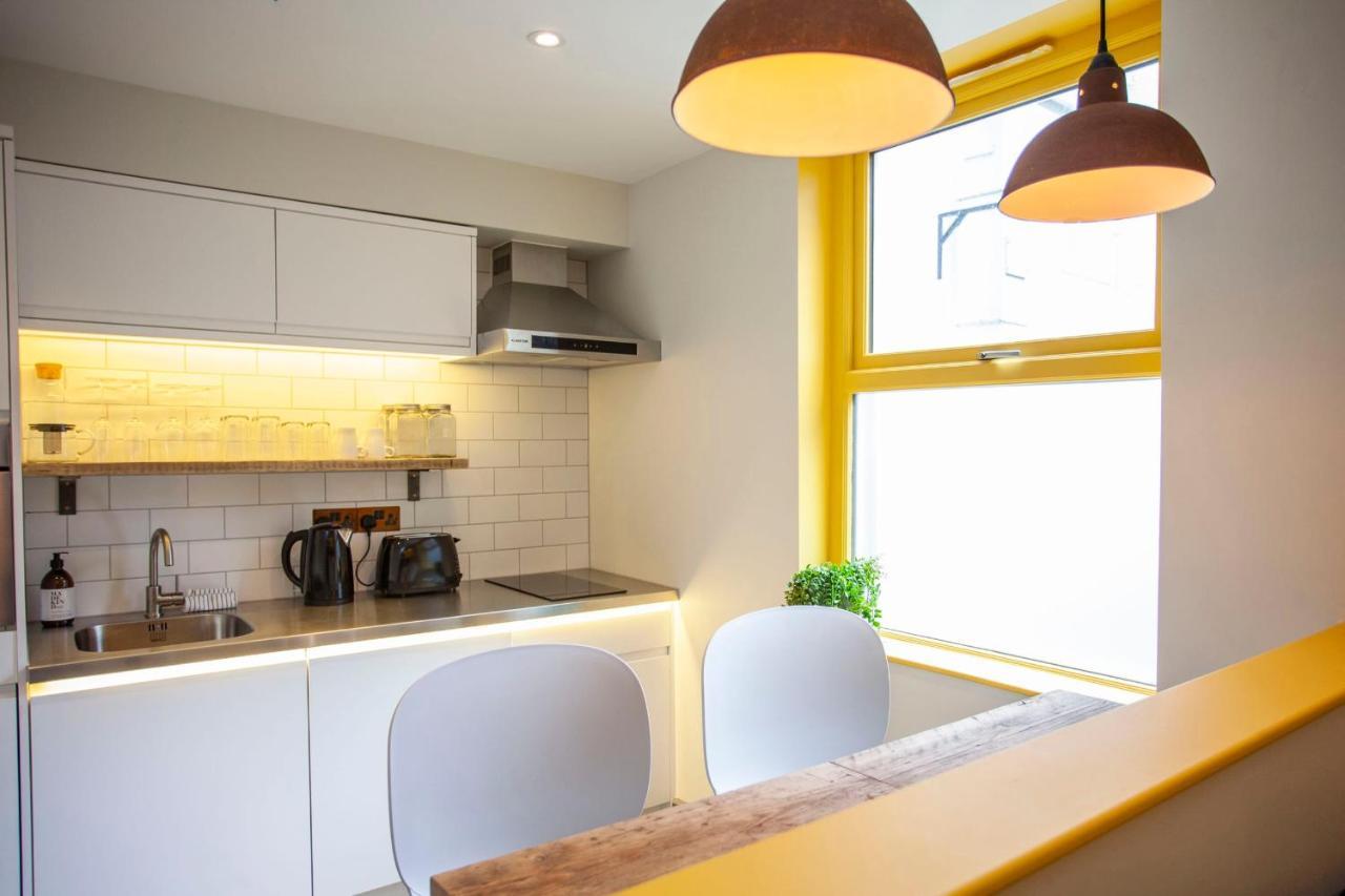 Higgihaus Apartment 4 Clare Street Aparthotel Central Location Бристол Екстериор снимка